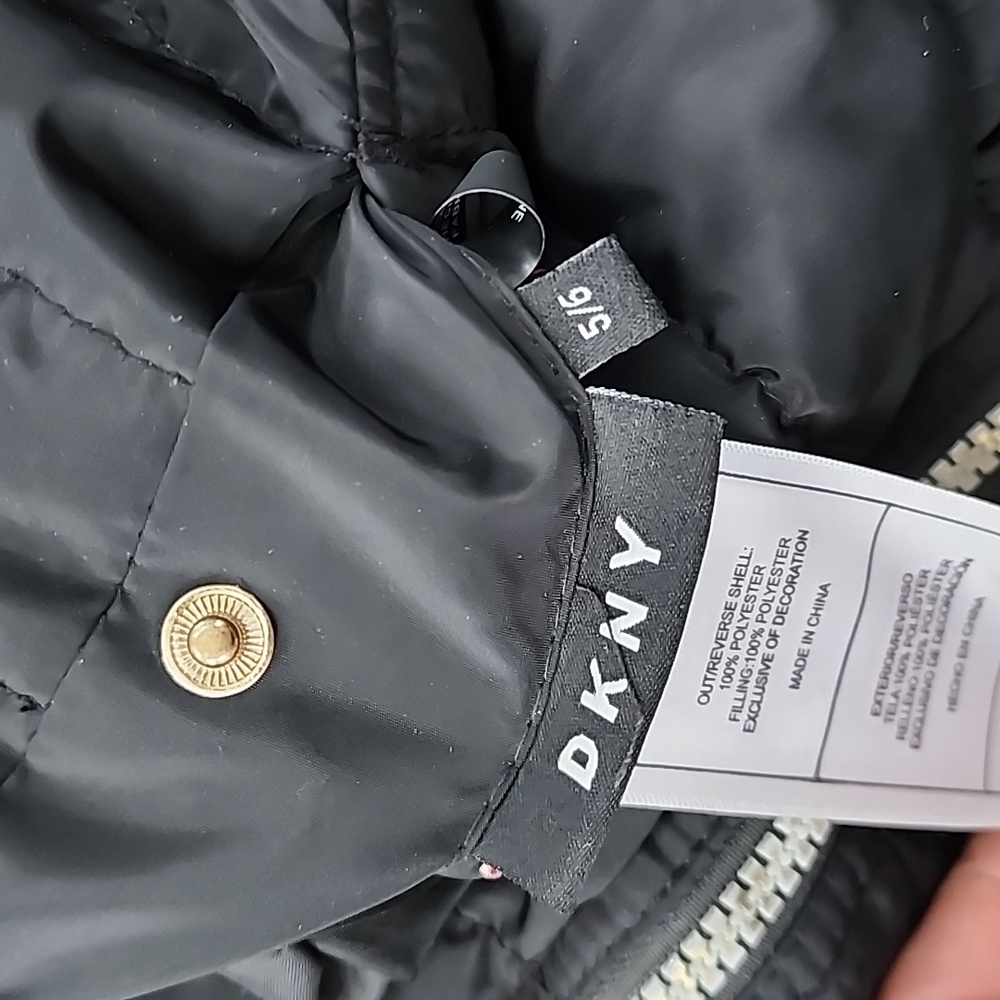 DKNY GIRLS BLACK WINTER JACKET, SIZE 5/6 DOUBLE SIDE, PRE-OWNED, ZIPPER, POCKETS - Picture 14 of 14